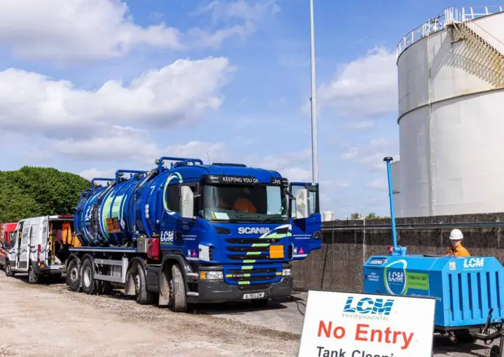 Terminal tank cleaning