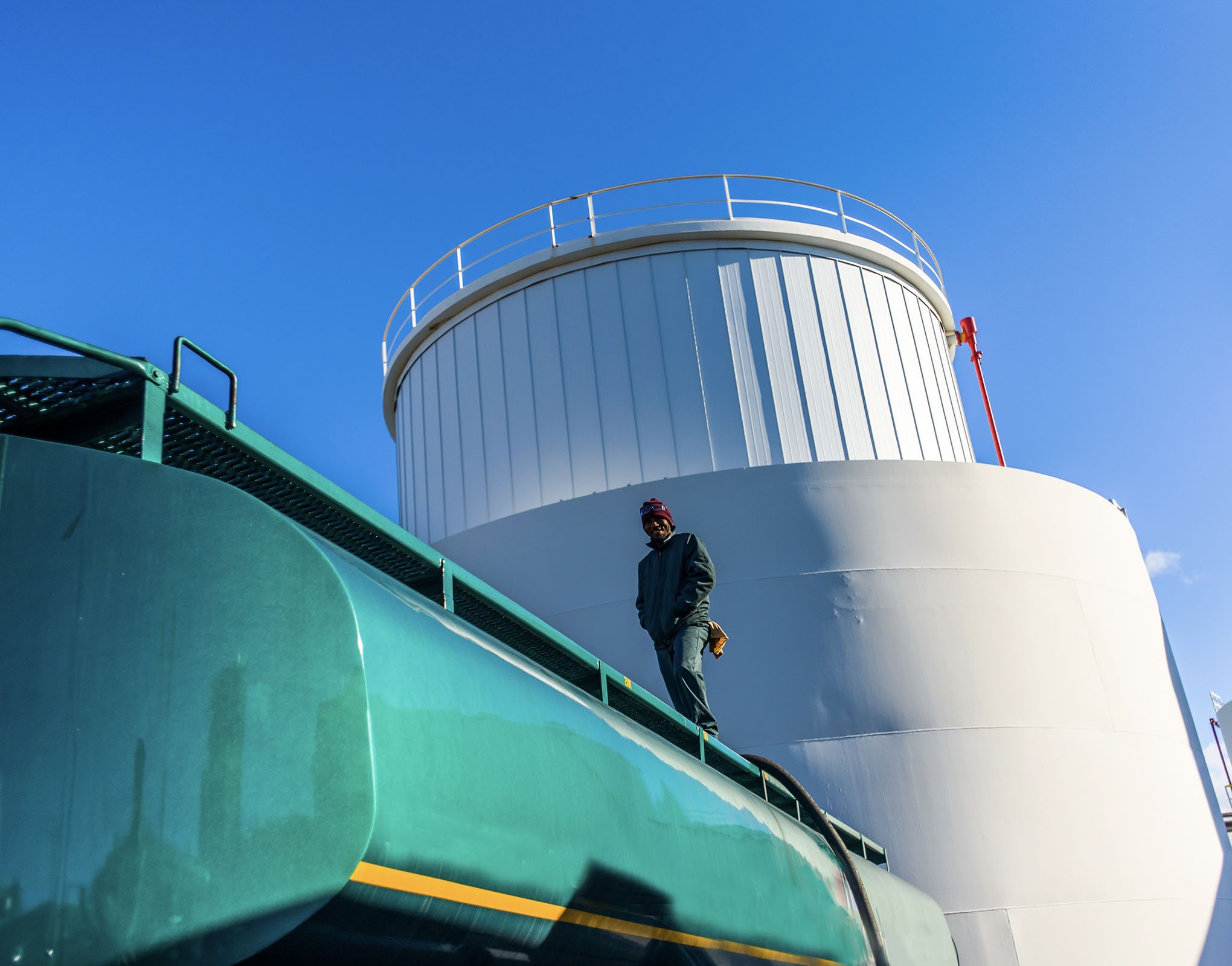 Biofuel tank with LCM Worker on top